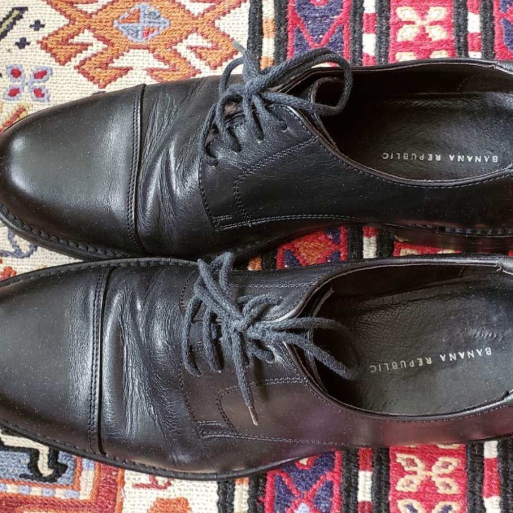 Men’s Black Leather Banana Republic Shoes Size 8